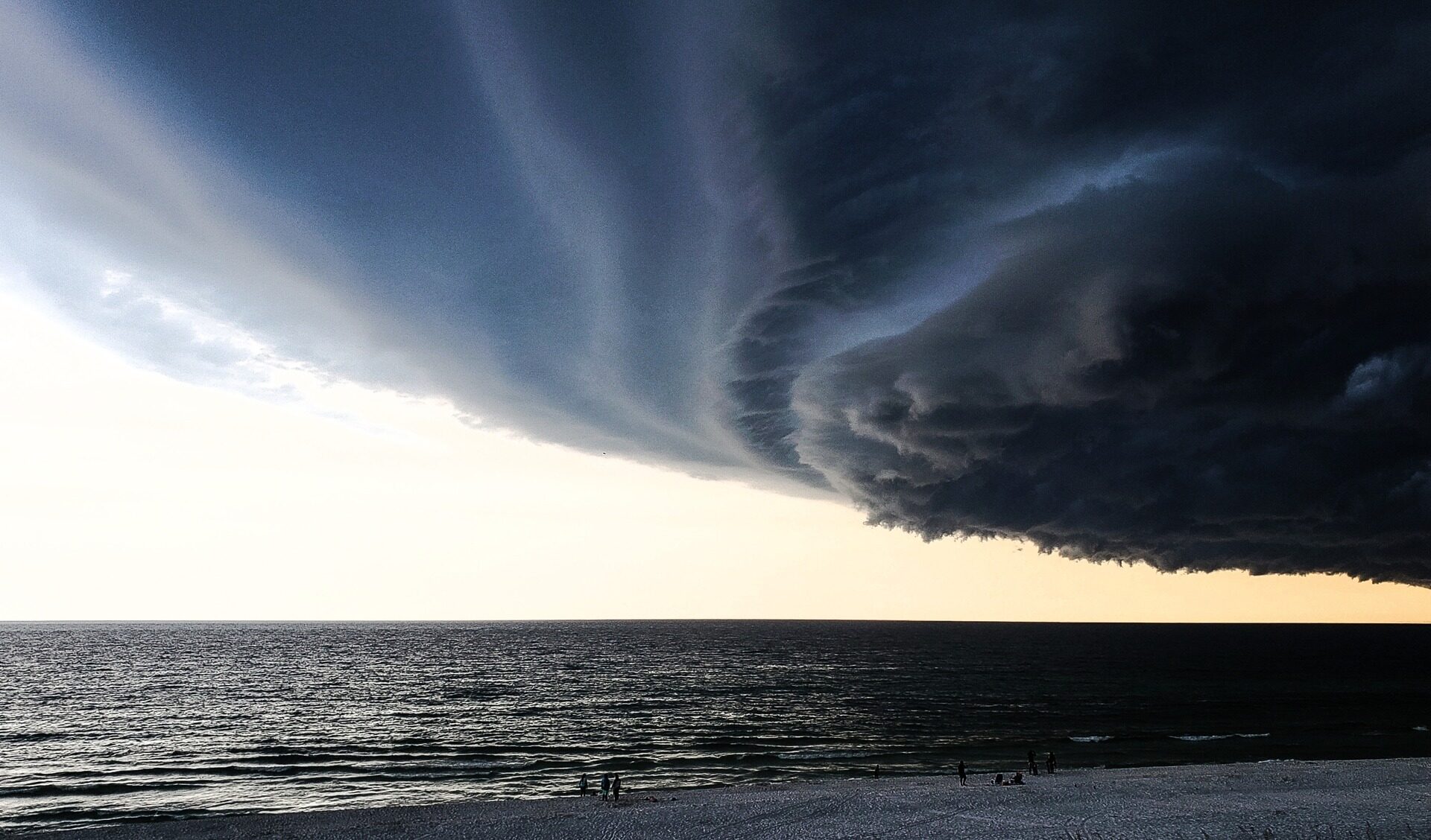 Hurricane hitting the coast of Texas and causing high humidity