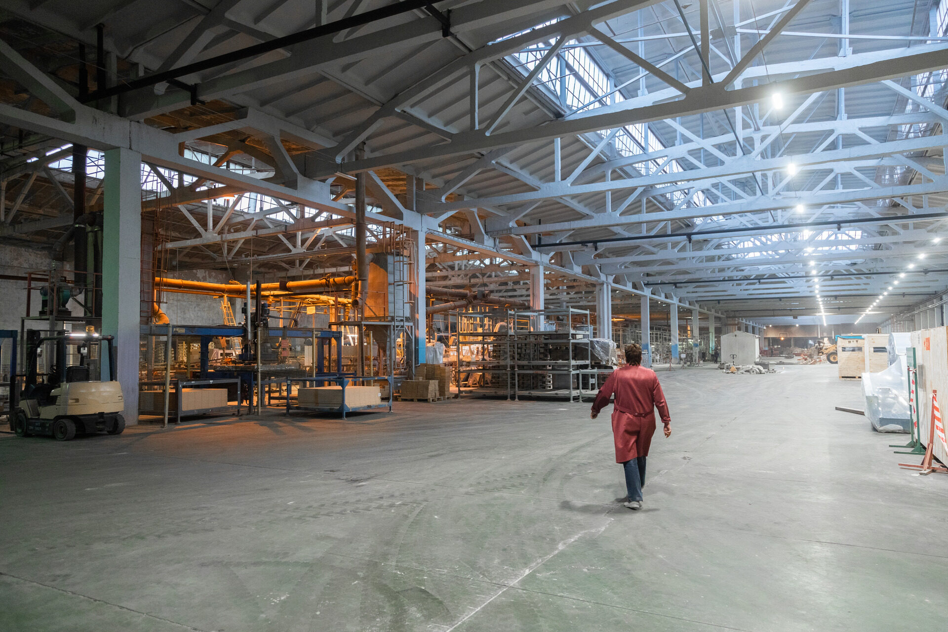 A warehouse in Texas that has a portable cooling system